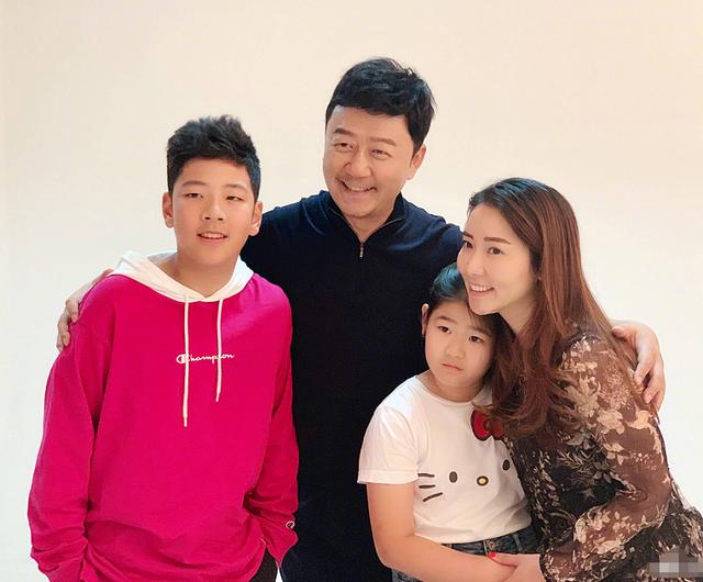 家有儿女初长成!郭涛儿子石头近照曝光,14岁个头比爸爸高了