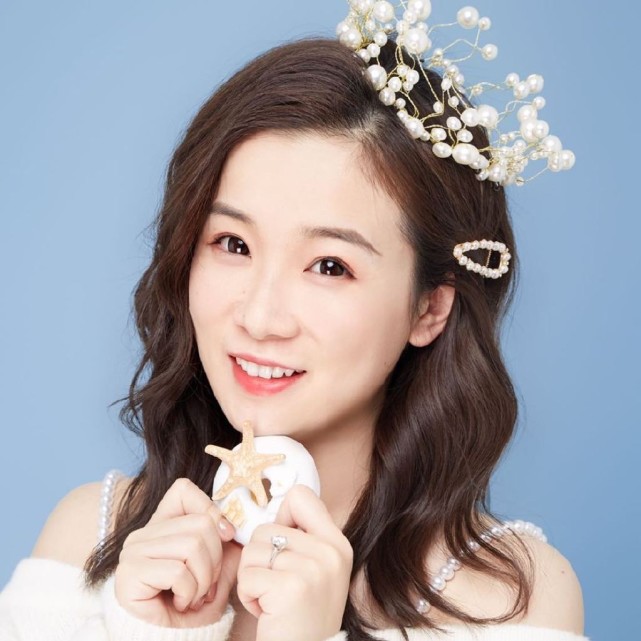 cba最帅教练杨鸣老婆秀恩爱,证实夫妻俩感情未破裂,出轨是假|cba|杨鸣