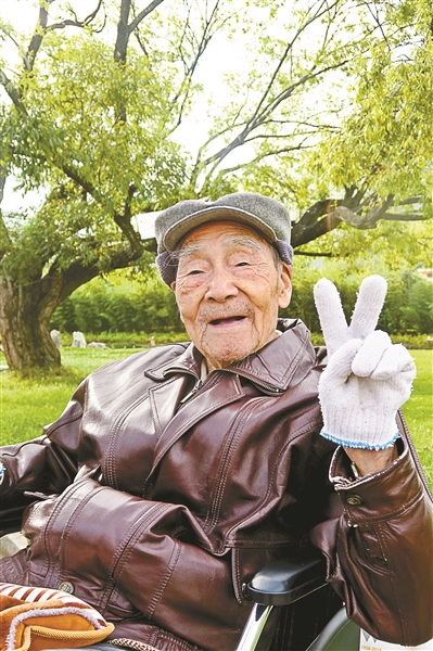 2018年,许渊冲在阳宗海