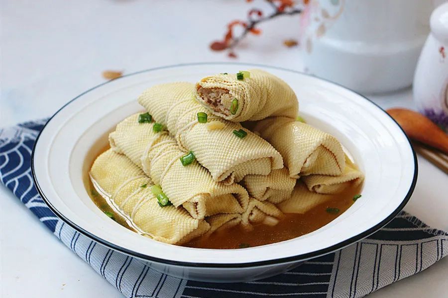 鸡汁豆皮卷:清淡又有味|千张包_新浪新闻