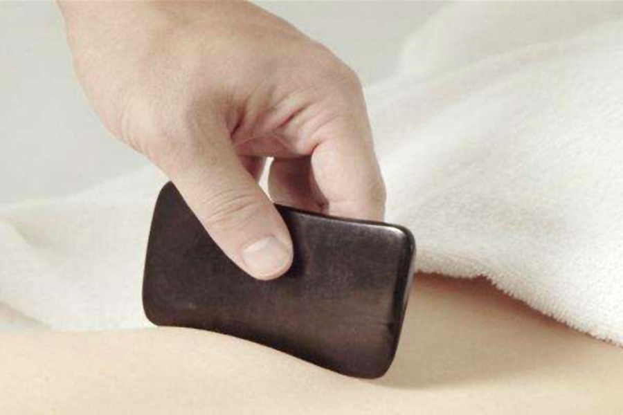 慢性腰痛?可常在身体五处刮痧