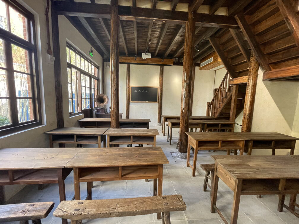 沪西工人半日学校史料陈列馆在上海开馆