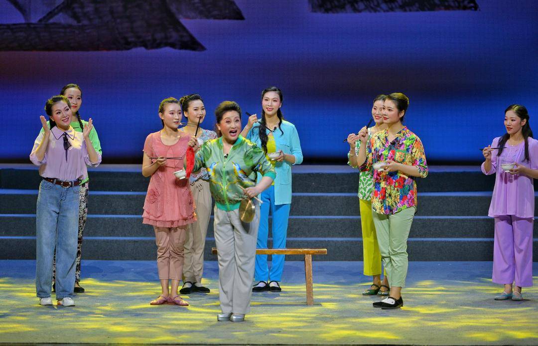 花喜鹊飞回南京了文化扶贫绝不躺平