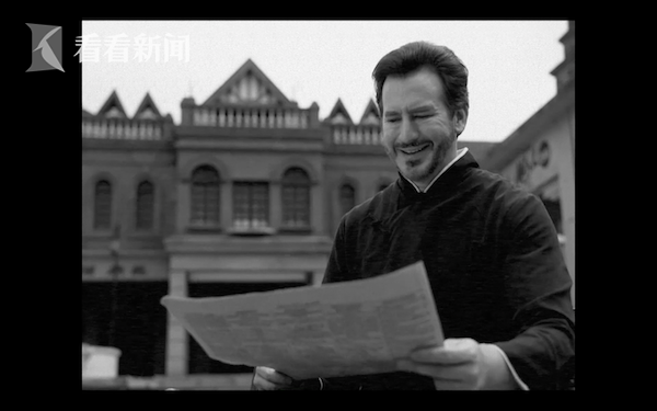 steven weathers来自美国,已经在上海生活了15年.