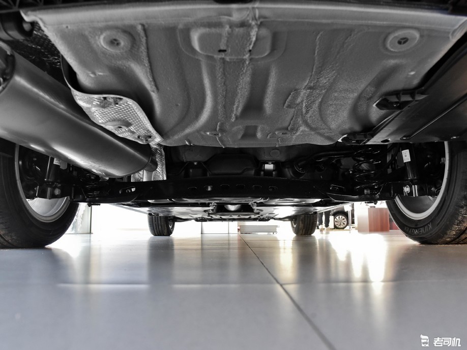 宝来 2021款 200tsi 双离合舒适智联版悬架采用前麦弗逊式独立悬架,后