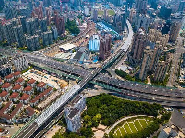 下穿108栋建筑四穿苏州河北横通道西段工程创多项纪录