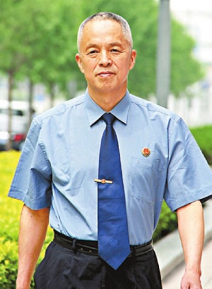 专访全国模范检察官 河南省检察院原检察员蒋汉生 手机新浪网 专访全国模范检察官 河南省检察院原检察员蒋汉生 手机新浪网