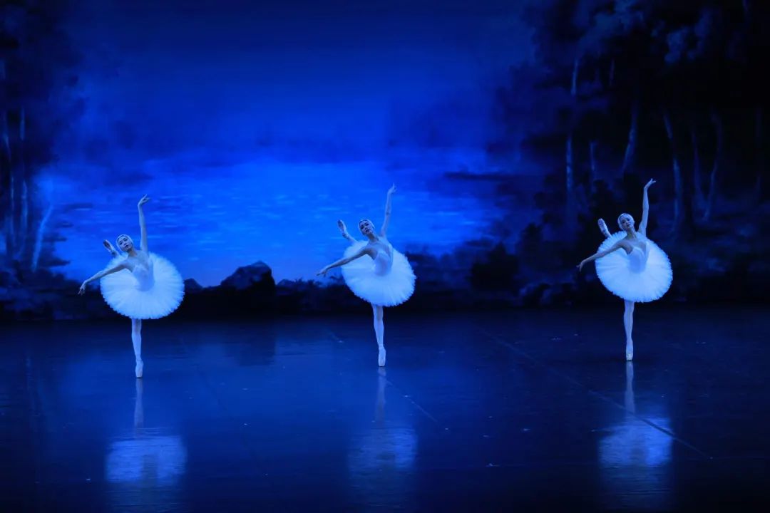 顶尖水平的中央芭蕾舞团天鹅湖要来江门啦