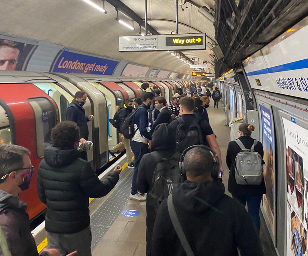 伦敦地铁2024年全面覆盖4g信号 英网友:上海十年前就有了.