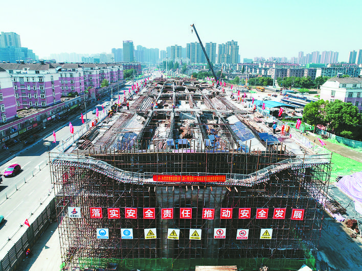 合肥郎溪路北延主线高架开始架梁