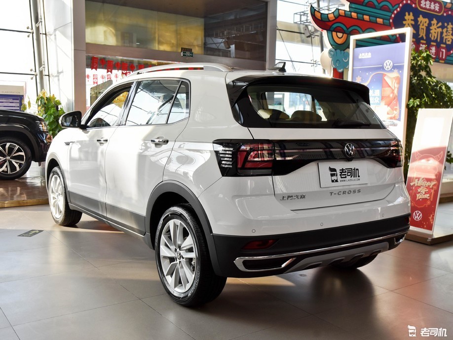 适合年轻人的车 小哥带你一起看大众t-cross途铠