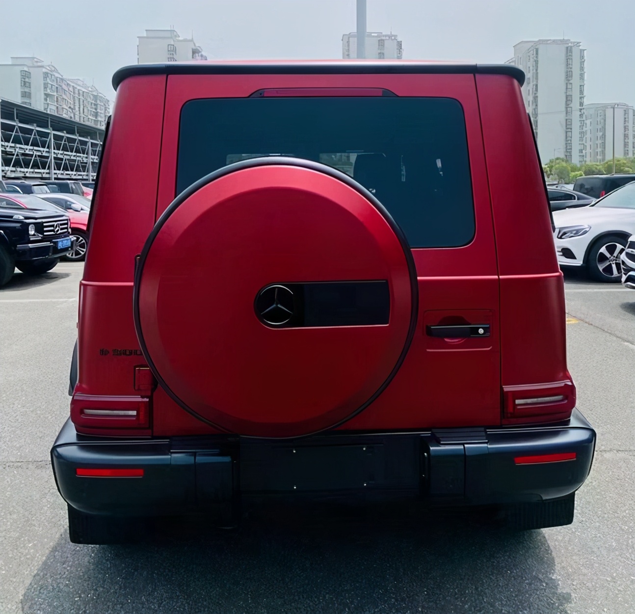 限量500台的奔驰g500来了!哑光红车漆,配v8发动机,你心动吗?-新浪汽车