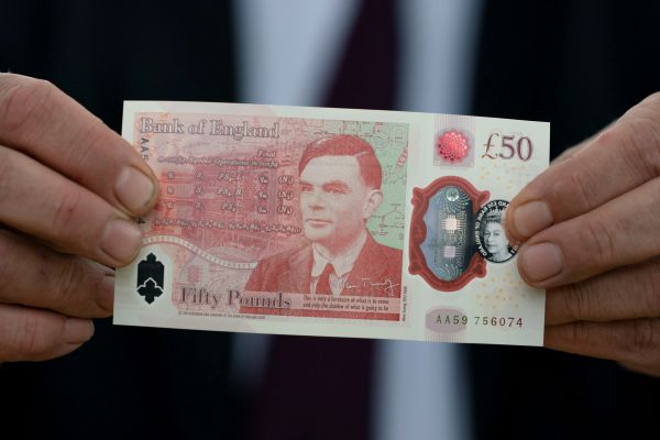 印有数学家、计算机科学家艾伦·图灵头像的新版50英镑钞票
