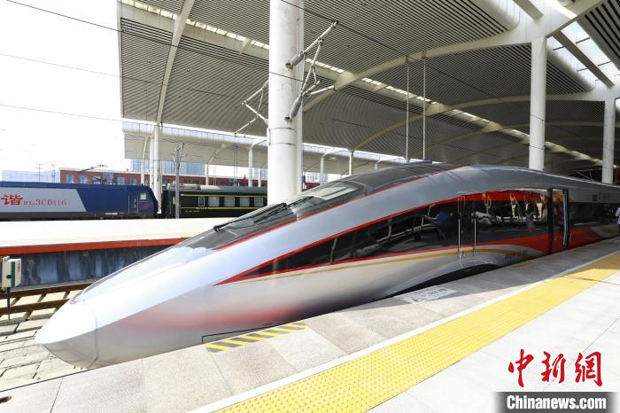 cr400bf-gz型复兴号智能动车组.