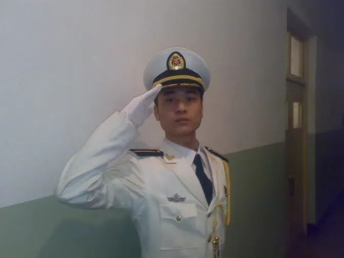 五年文艺兵,超龄艺考生,一个非典型演员的进击路|杨明鑫|艺考生_新浪