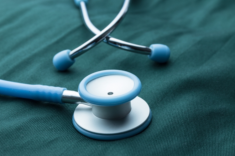 长时间刷手机警惕“手机脖”！快来学学颈椎操休闲区蓝鸢梦想 - Www.slyday.coM