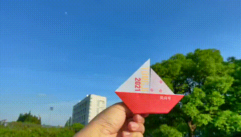 同济“乘风破浪”版录取通知书发布，“时光笔记”可存两百年休闲区蓝鸢梦想 - Www.slyday.coM