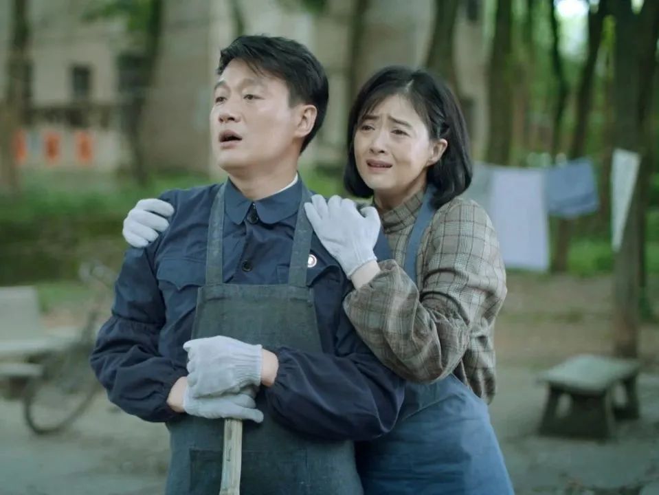 都市剧场佟大为蒋欣搭档唱响奔腾年代赞歌