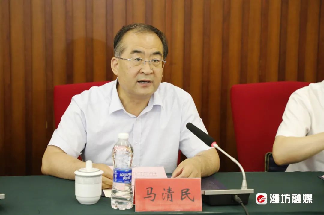 青岛农业大学党委委员,副校长赵金山,副市长马清民出席并为研究院