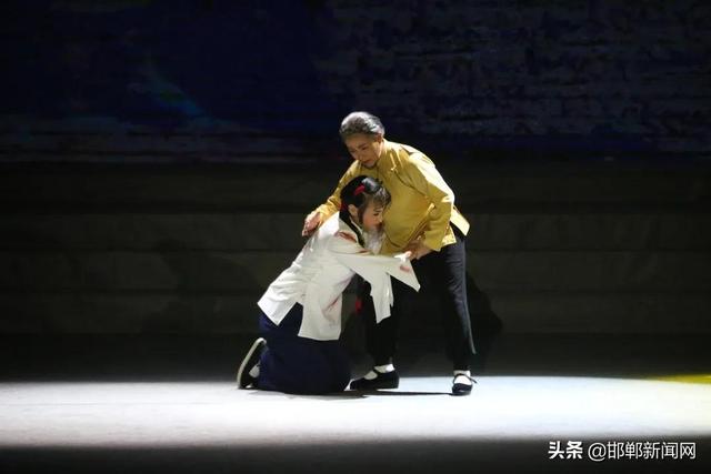 临漳大型现代戏豫剧《王婉贞》公演