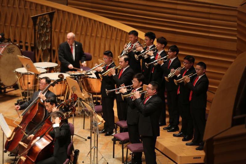 "00后"小号手演绎《中国颂》,上海交响乐团红色驻场演出启幕