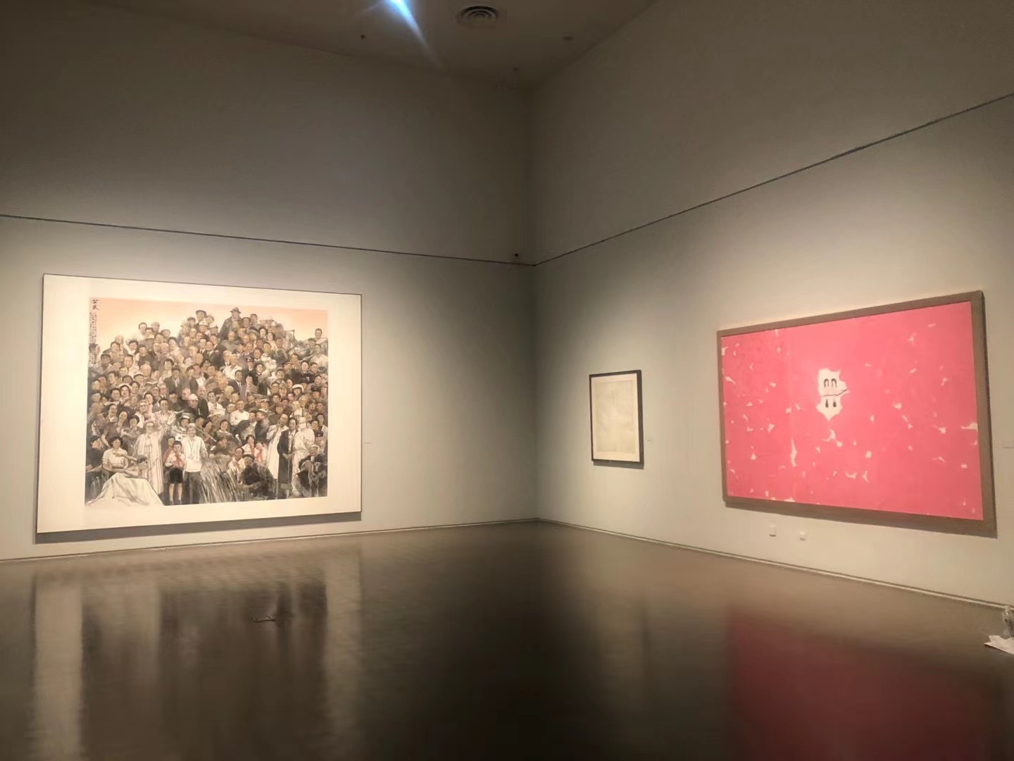 展览中还有上海美术学院名誉院长冯远,以及邱瑞敏,施大畏,汪大伟,陈家