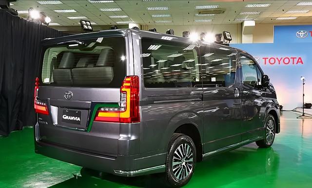 豪华不输埃尔法主打9座丰田海狮实车最新实拍