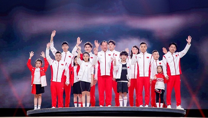 安踏发布中国奥运军团领奖鞋服，国家队同款同步市售