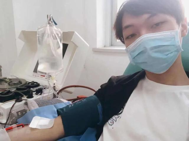 飞机突然调头，只为等一个人…航空公司：20年来第一次休闲区蓝鸢梦想 - Www.slyday.coM