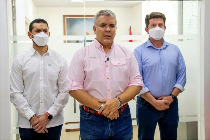 是谁把枪口对准了这位铁腕总统？休闲区蓝鸢梦想 - Www.slyday.coM