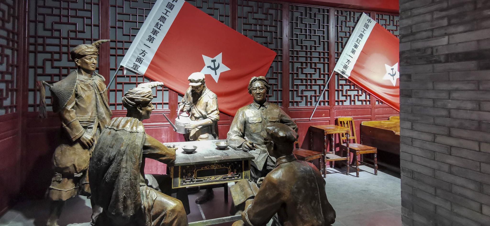 著名摄影家贾宗强红军印记影视图片展开幕