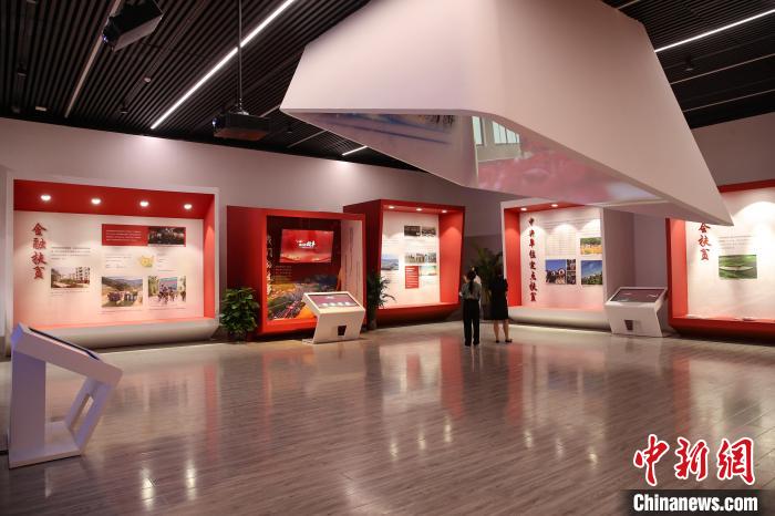 "中国减贫奇迹的精彩篇章——贵州脱贫攻坚成就展"开展