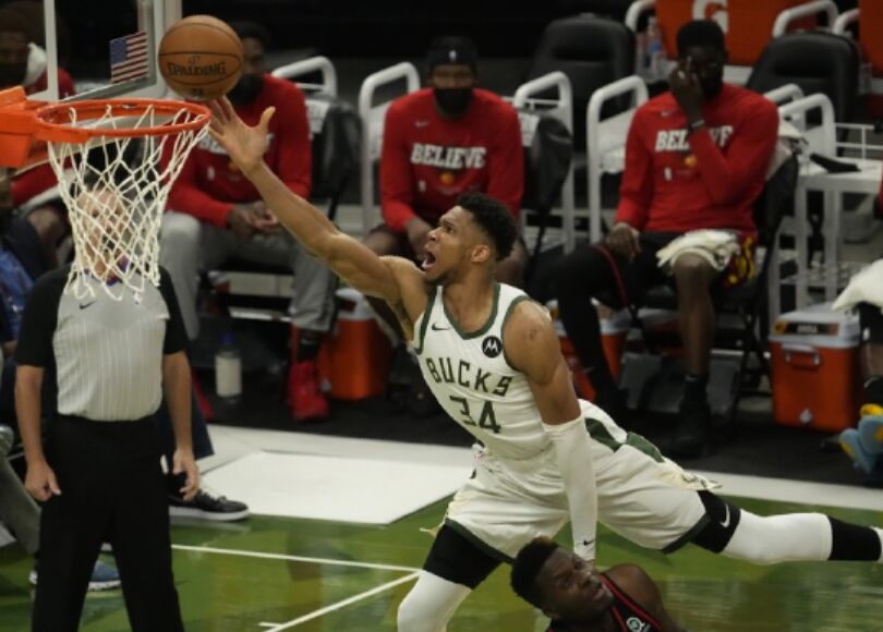 字母哥小腿肌肉紧张,正在接受治疗