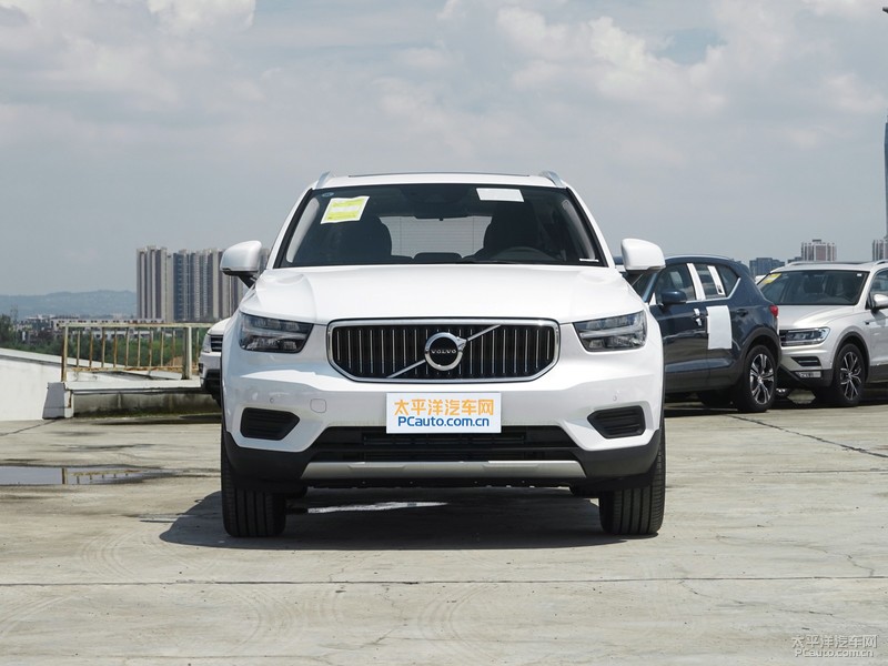 2022款沃尔沃xc40正式上市 售26.48万元起