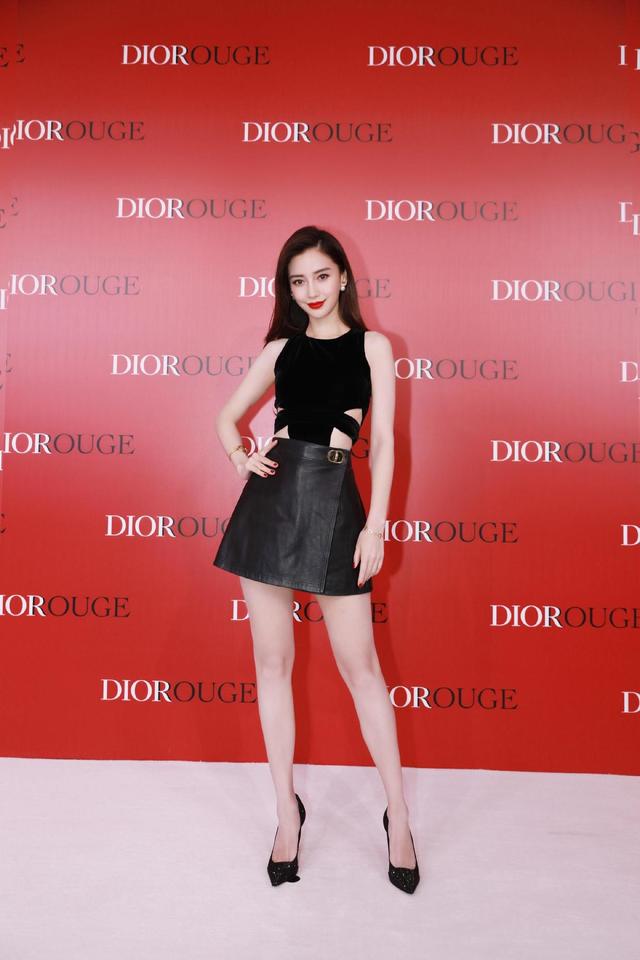 Angelababy杨颖换了泡面头更洋气，穿3D紧身裙好辣，我又被惊艳到休闲区蓝鸢梦想 - Www.slyday.coM