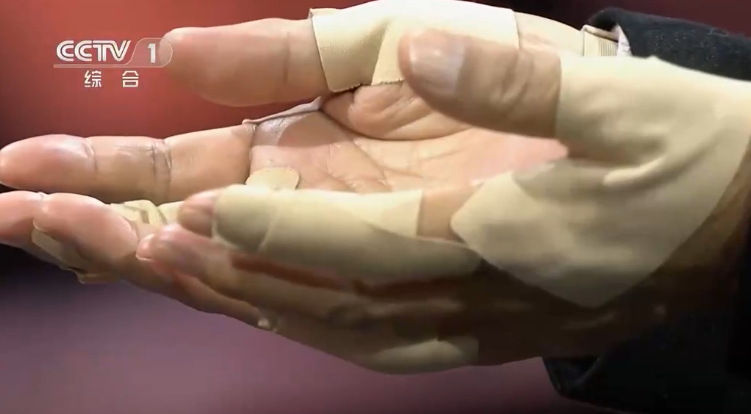 “七一勋章”获得者张桂梅：我做这些更多是因为一名共产党员的初心和使命休闲区蓝鸢梦想 - Www.slyday.coM