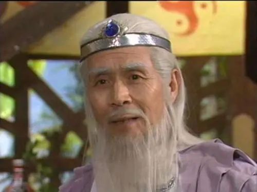 视频截图:蓝天野在《封神榜》中饰演姜子牙一角