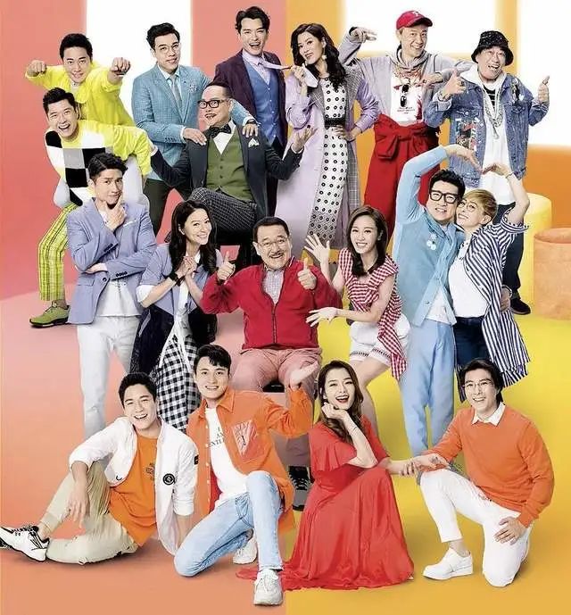 恭喜!tvb《爱回家》最甜cp订婚一周年,粉丝送广告灯箱庆祝