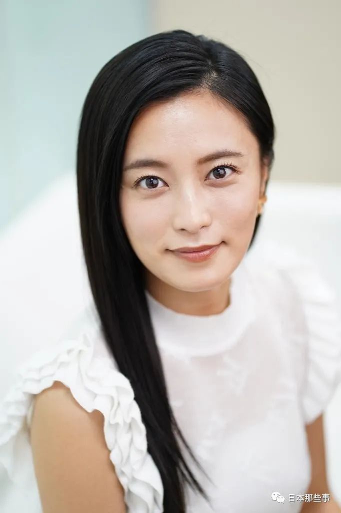 小岛瑠璃子与畅销漫画家恋情破裂聚少离多终分手