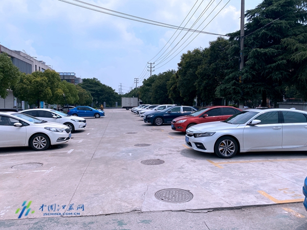 做好"加减法" 南京雨花台区盘活土地资源破解停车难题