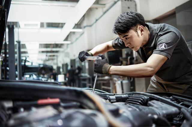 从一位认证技师的1700小时,看奔驰服务的千锤百炼之路