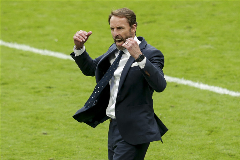 欧洲杯“死亡之组”球队全体回家 乌克兰惊艳读秒绝杀休闲区蓝鸢梦想 - Www.slyday.coM