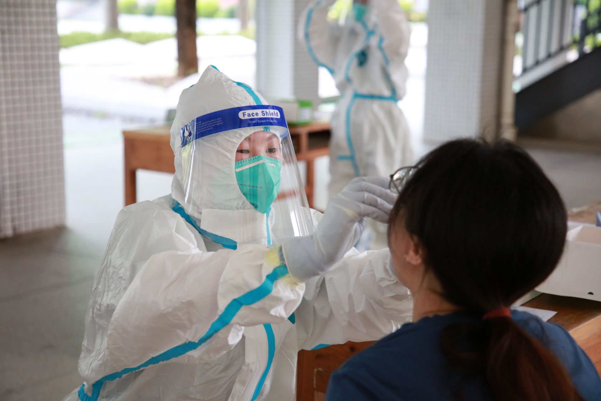 石龙考生与涉考工作人员全员核酸检测