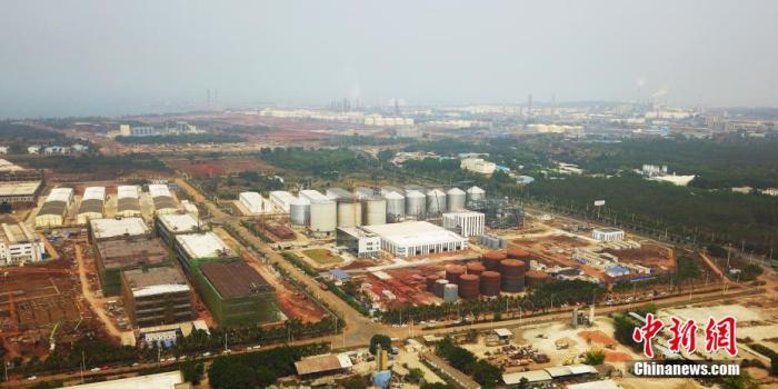 海南自贸港一周年：项目火热推进 园区产业聚集