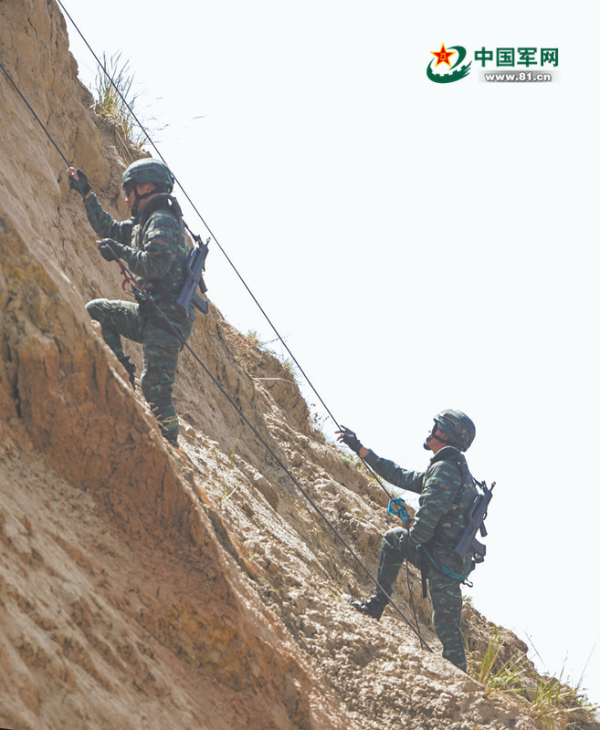 武警青海总队机动第一支队实战化演练在高原打响休闲区蓝鸢梦想 - Www.slyday.coM