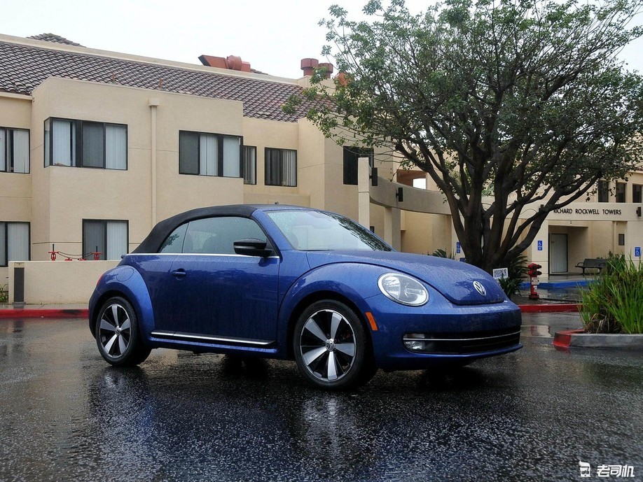 甲壳虫汽车天蓝色图片