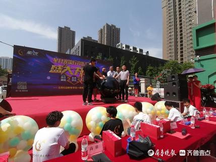 校园流行歌曲排行榜_愤怒了!台师大校园歌曲被强令删改,“重归祖国乐融融”成绝唱