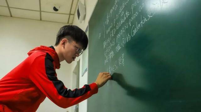 又一位山东学霸！12门课满分保送清华，高中班主任硬核发声：不要满足休闲区蓝鸢梦想 - Www.slyday.coM