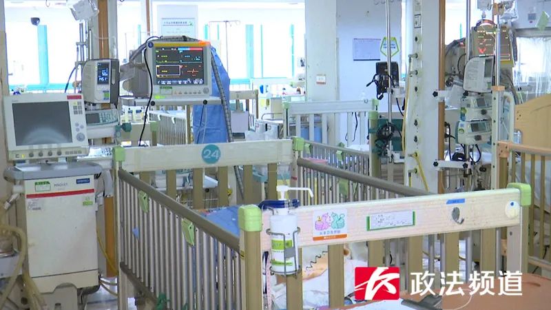 揪心！筷子戳进2岁女童眼眶！休闲区蓝鸢梦想 - Www.slyday.coM