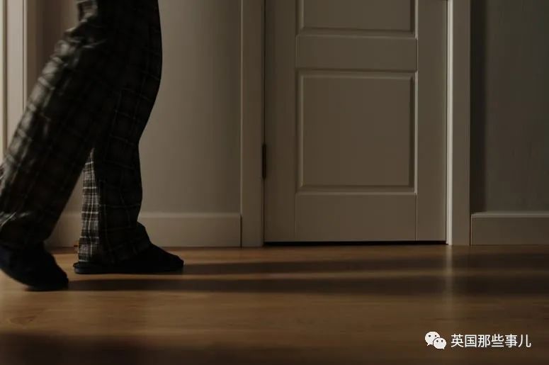 澳洲男子半夜猥亵9岁女儿，却因为"睡眠障碍"被判无罪？休闲区蓝鸢梦想 - Www.slyday.coM